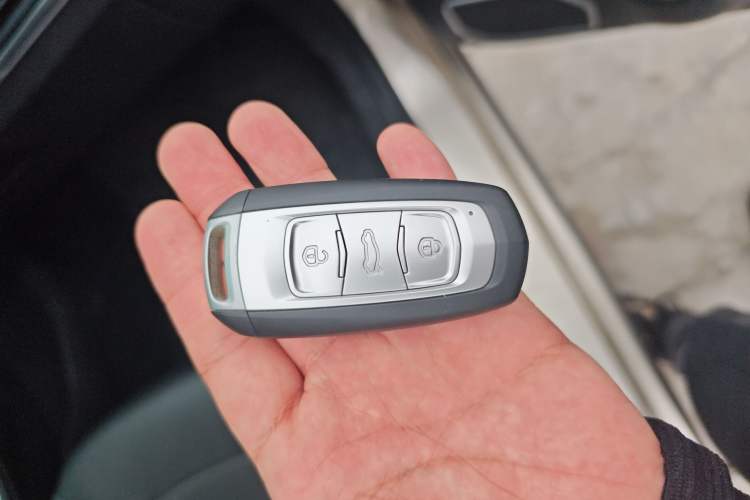 Used Geely Auto Vision X3 2019 Upgraded Model 1.5L CVT Prestige Version Vehicle Key