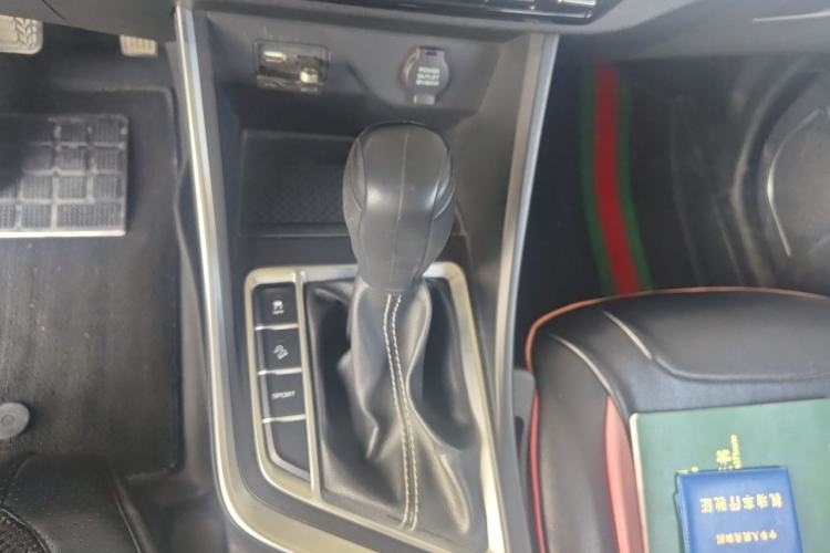 Used Geely Auto Vision X3 2019 Upgraded Model 1.5L CVT Prestige Version Gear Lever