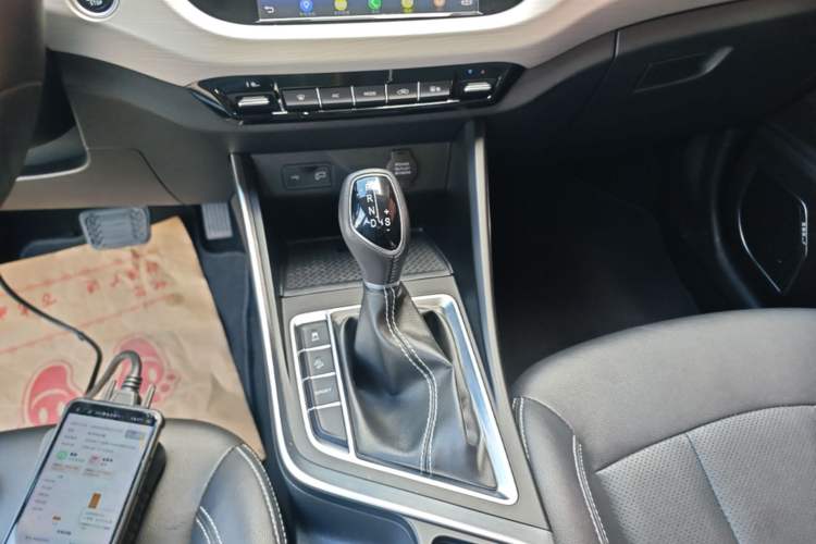 Used Geely Auto Vision X3 2019 Upgraded Model 1.5L CVT Elite Version Gear Lever