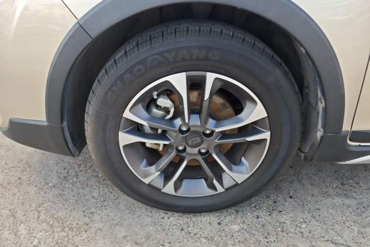 Used Geely Auto Vision X3 2019 Upgraded Model 1.5L CVT Elite Version Left Front Wheel Hub