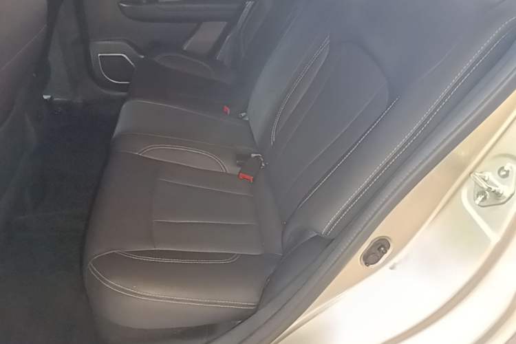 Used Geely Auto Vision X3 2019 Upgraded Model 1.5L Manual Elite Version Left Rear Seat