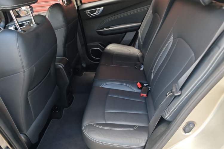 Used Geely Auto Vision X3 2019 Upgraded Model 1.5L CVT Elite Version Left Rear Seat