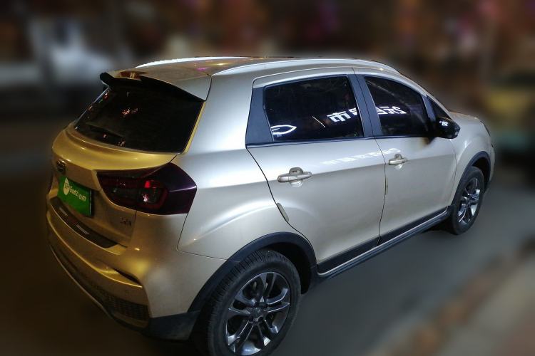 Used Geely Auto Vision X3 2019 Upgraded Model 1.5L Manual Elite Version Rear Right 45 Deg