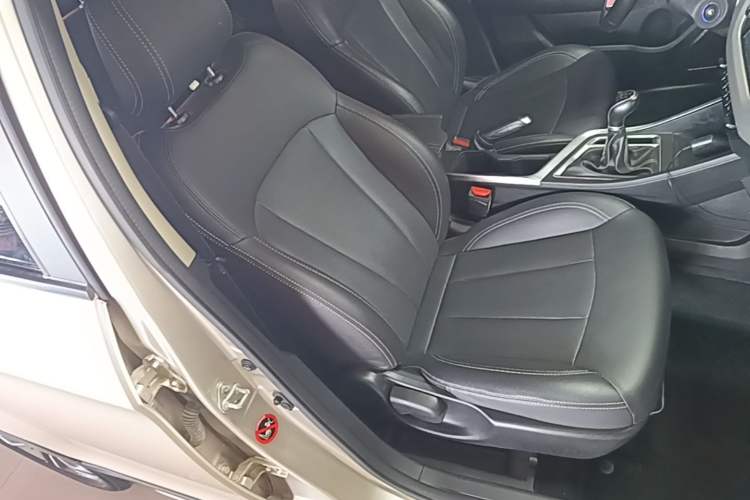 Used Geely Auto Vision X3 2019 Upgraded Model 1.5L Manual Elite Version Right Front Seat