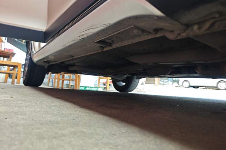 Used Geely Auto Vision X3 2019 Upgraded Model 1.5L CVT Elite Version Right Side Sill