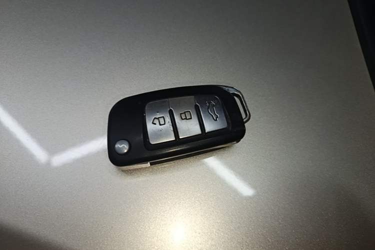 Used Geely Auto Vision X3 2019 Upgraded Model 1.5L Manual Elite Version Vehicle Key