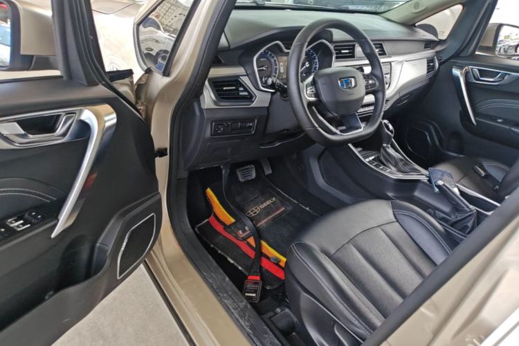 Used Geely Auto Vision X3 2019 Upgraded Model 1.5L CVT Prestige Version Driver Seat