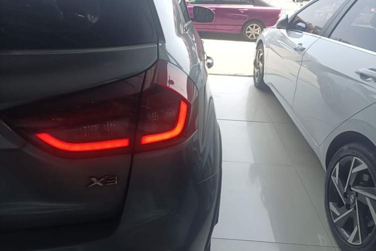 Used Geely Auto Vision X3 2019 Upgraded Model 1.5L CVT Prestige Version Exterior 3