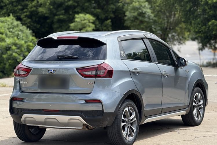 Used Geely Auto Vision X3 2019 Upgraded Model 1.5L CVT Prestige Version Exterior 3