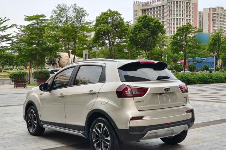 Used Geely Auto Vision X3 2019 Upgraded Model 1.5L CVT Prestige Version Exterior 4