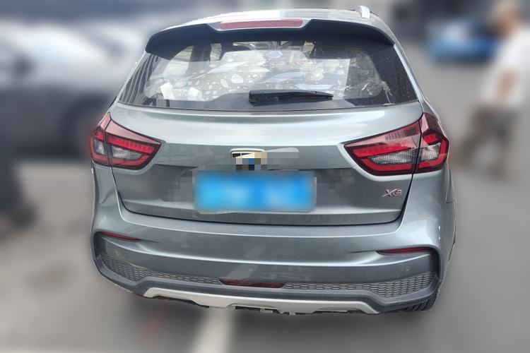 Used Geely Auto Vision X3 2019 Upgraded Model 1.5L CVT Prestige Version Exterior 4