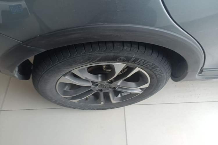 Used Geely Auto Vision X3 2019 Upgraded Model 1.5L CVT Prestige Version Exterior 5