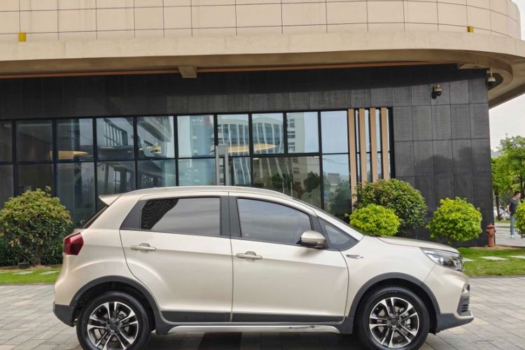 Used Geely Auto Vision X3 2019 Upgraded Model 1.5L CVT Prestige Version Exterior 7