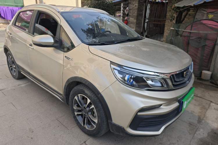 Used Geely Auto Vision X3 2019 Upgraded Model 1.5L CVT Prestige Version Front Right 45 Deg