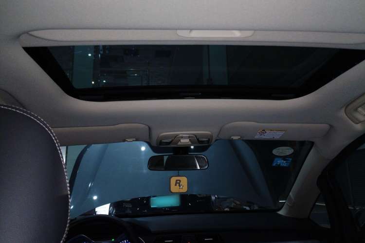 Used Geely Auto Vision X3 2019 Upgraded Model 1.5L CVT Prestige Version Headliner