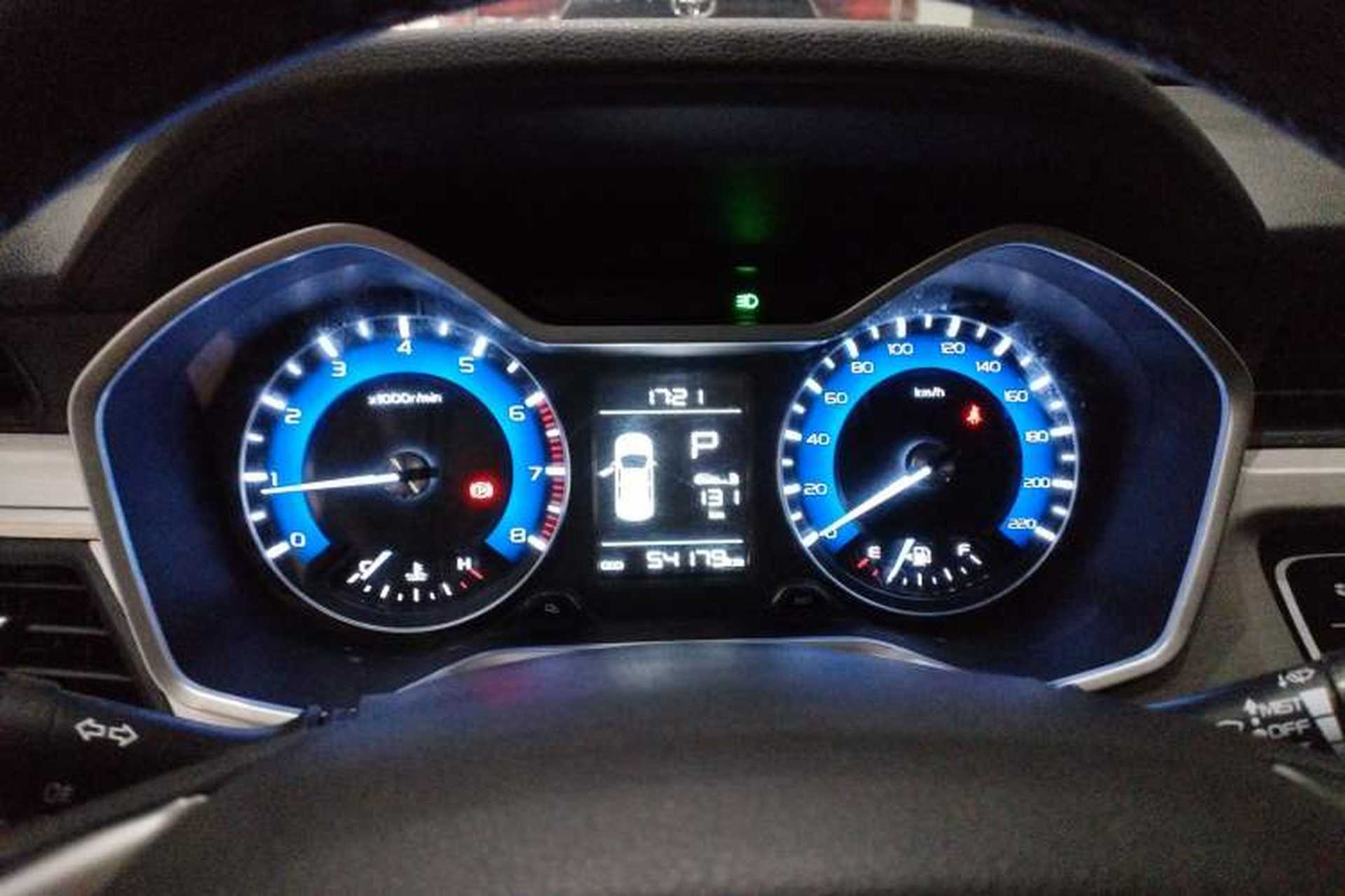 Used Geely Auto Vision X3 2019 Upgraded Model 1.5L CVT Prestige Version Instrument Cluster