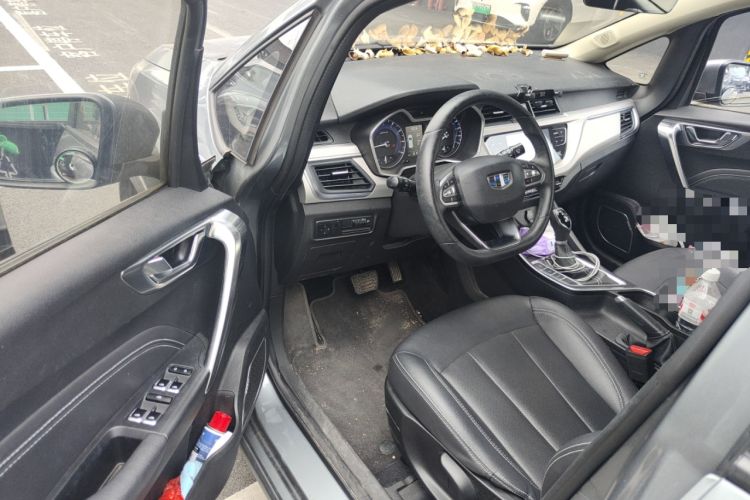Used Geely Auto Vision X3 2019 Upgraded Model 1.5L CVT Prestige Version Interior 3