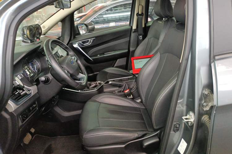 Used Geely Auto Vision X3 2019 Upgraded Model 1.5L CVT Elite Version Left Front Seat