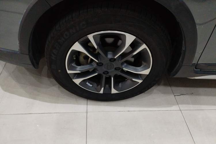 Used Geely Auto Vision X3 2019 Upgraded Model 1.5L CVT Prestige Version Left Front Wheel Hub