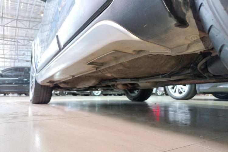 Used Geely Auto Vision X3 2019 Upgraded Model 1.5L CVT Elite Version Left Side Sill