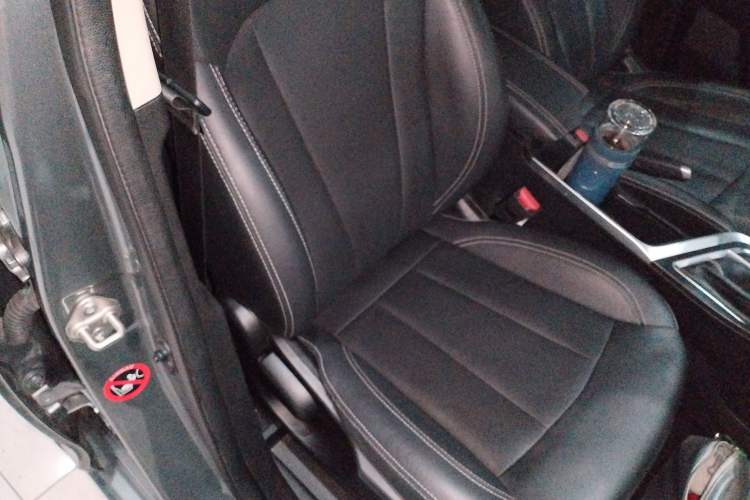 Used Geely Auto Vision X3 2019 Upgraded Model 1.5L CVT Prestige Version Right Front Seat