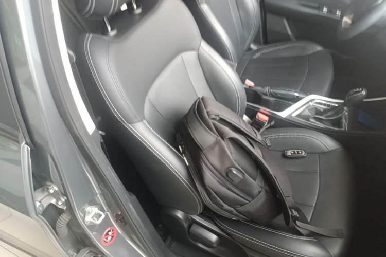 Used Geely Auto Vision X3 2019 Upgraded Model 1.5L CVT Prestige Version Right Front Seat