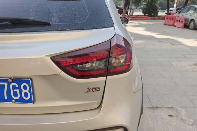 Used Geely Auto Vision X3 2019 Upgraded Model 1.5L CVT Prestige Version Right Rear Taillight