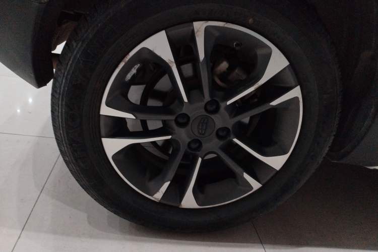 Used Geely Auto Vision X3 2019 Upgraded Model 1.5L CVT Prestige Version Right Rear Wheel Hub
