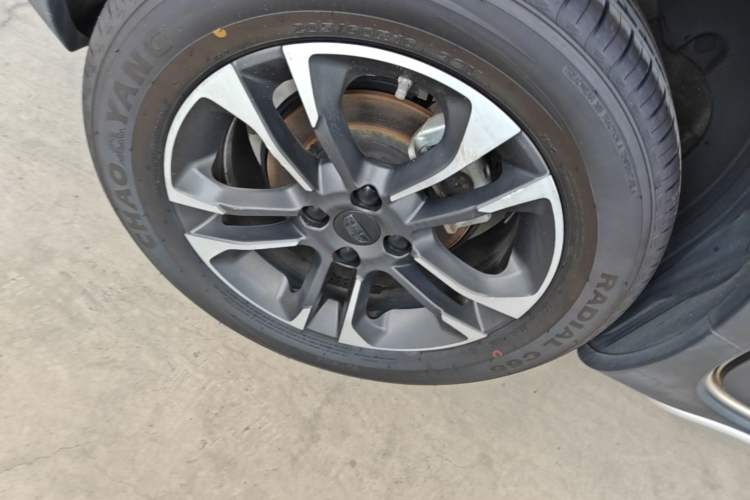 Used Geely Auto Vision X3 2019 Upgraded Model 1.5L CVT Prestige Version Right Rear Wheel Hub