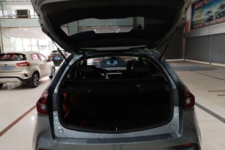 Used Geely Auto Vision X3 2019 Upgraded Model 1.5L CVT Prestige Version Trunk
