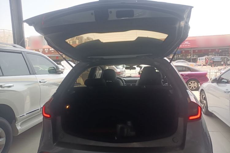 Used Geely Auto Vision X3 2019 Upgraded Model 1.5L CVT Prestige Version Trunk
