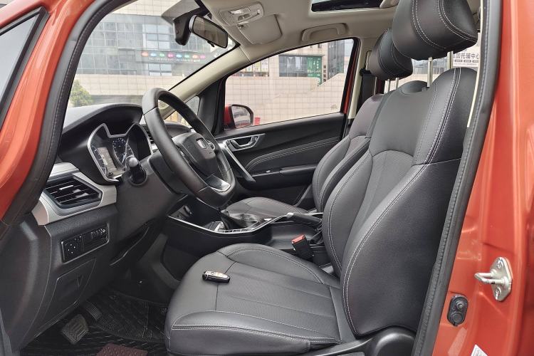 Used Geely Auto Vision X3 2019 Upgraded Model 1.5L CVT Prestige Version Interior 2