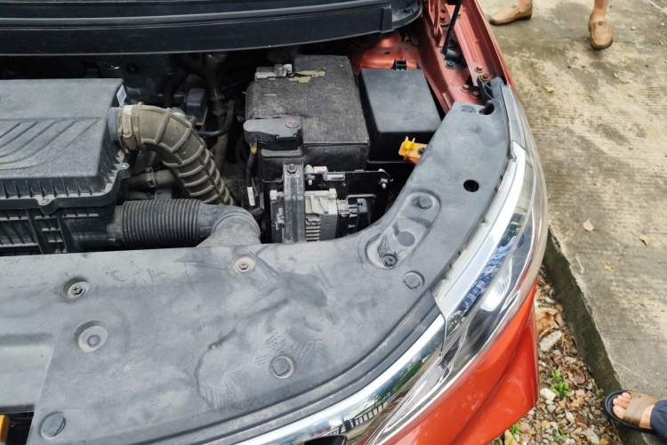 Used Geely Auto Vision X3 2019 Upgraded Model 1.5L CVT Prestige Version Engine Bay Left