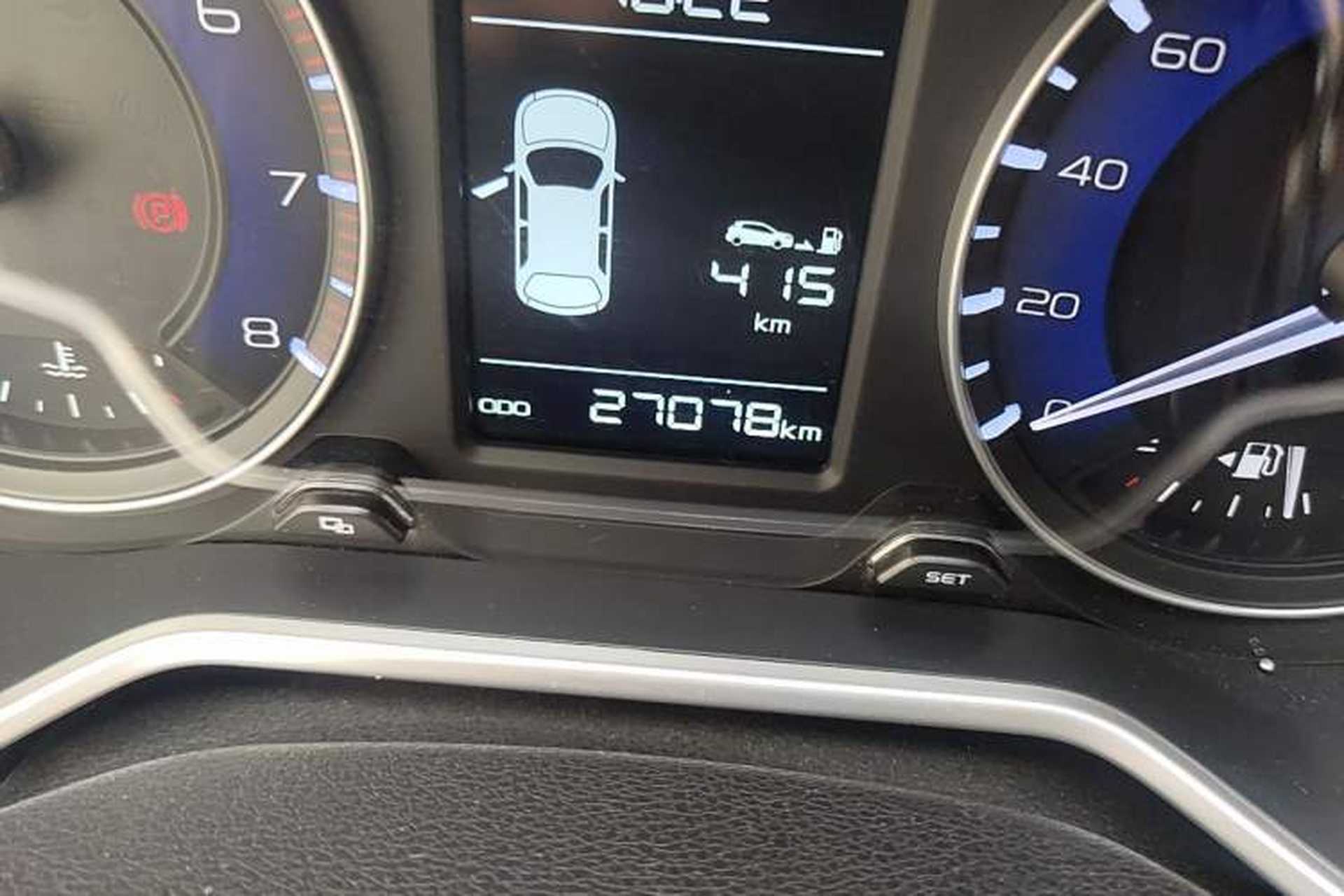 Used Geely Auto Vision X3 2019 Upgraded Model 1.5L Manual Luxury Version Odometer Close Up