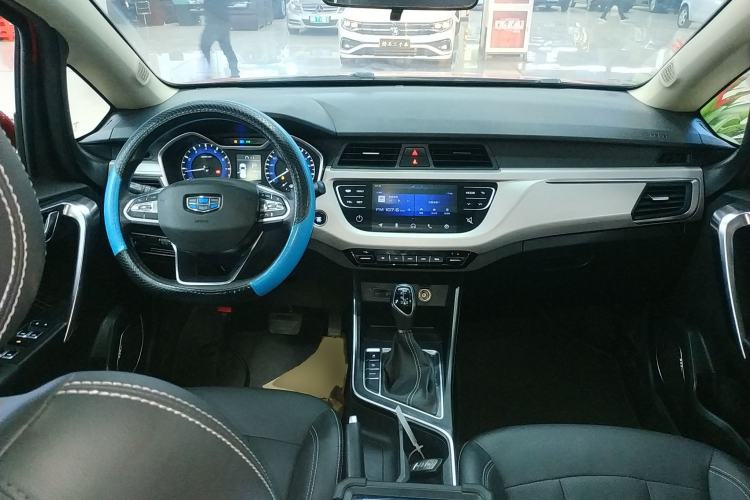 Used Geely Auto Vision X3 2019 Upgraded Model 1.5L CVT Prestige Version Center Console