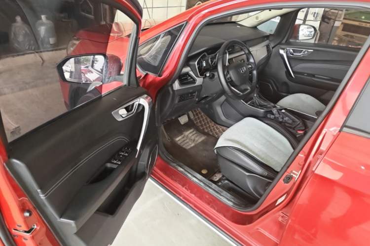 Used Geely Auto Vision X3 2019 Upgraded Model 1.5L CVT Elite Version Driver Seat