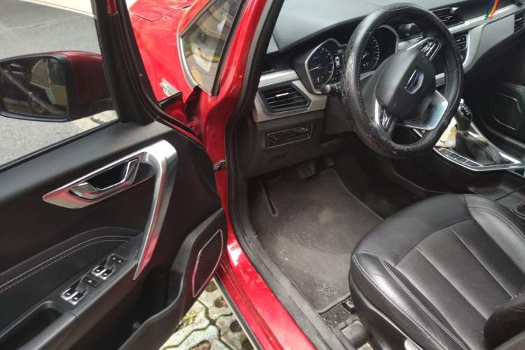 Used Geely Auto Vision X3 2019 Upgraded Model 1.5L CVT Prestige Version Driver Seat