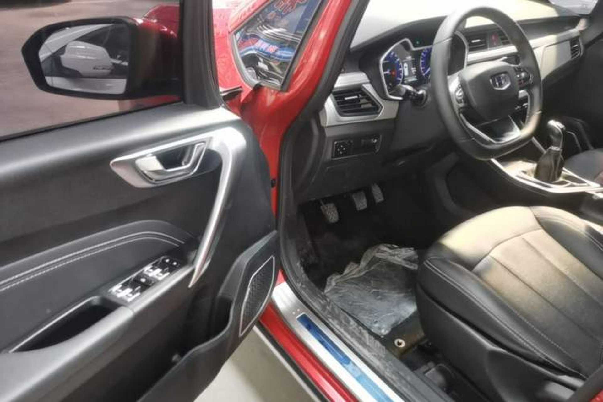 Used Geely Auto Vision X3 2019 Upgraded Model 1.5L Manual Elite Version Driver Seat