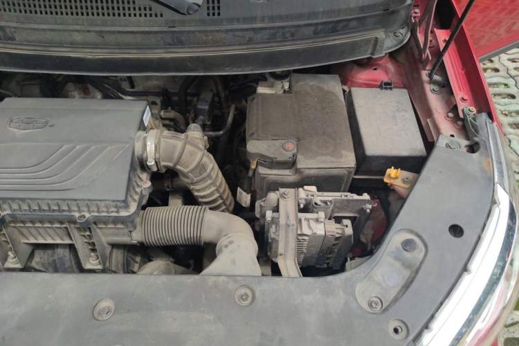 Used Geely Auto Vision X3 2019 Upgraded Model 1.5L CVT Prestige Version Engine Bay Left