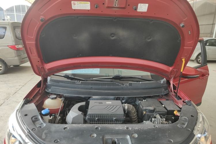 Used Geely Auto Vision X3 2019 Upgraded Model 1.5L CVT Prestige Version Engine Bay
