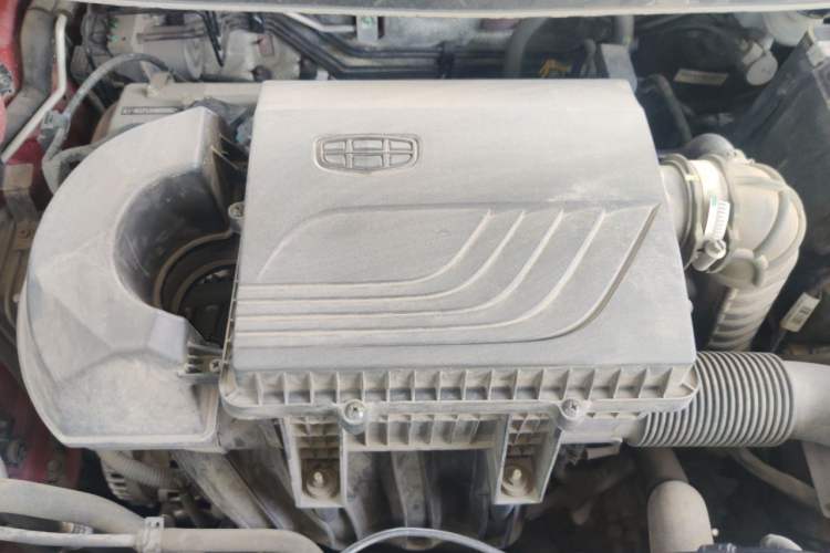Used Geely Auto Vision X3 2019 Upgraded Model 1.5L CVT Prestige Version Engine Bay