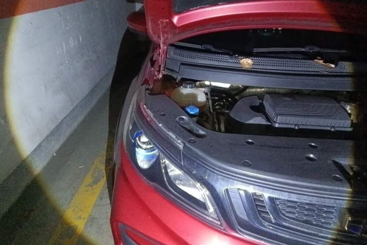 Used Geely Auto Vision X3 2019 Upgraded Model 1.5L CVT Elite Version Engine Bay Right