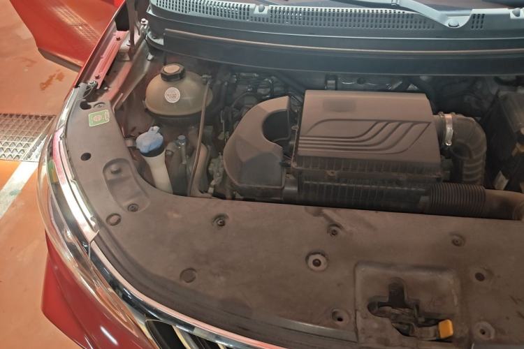 Used Geely Auto Vision X3 2019 Upgraded Model 1.5L CVT Prestige Version Engine Bay Right