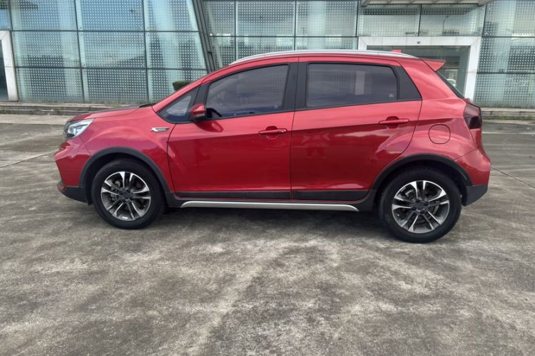 Used Geely Auto Vision X3 2019 Upgraded Model 1.5L CVT Prestige Version Exterior 1
