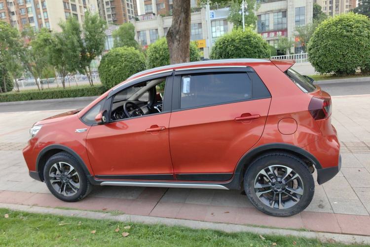 Used Geely Auto Vision X3 2019 Upgraded Model 1.5L Manual Elite Version Exterior 3