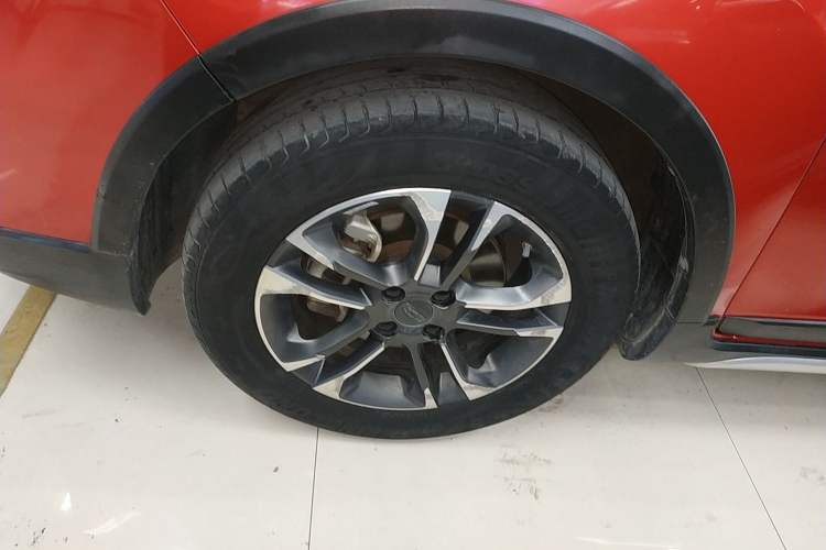 Used Geely Auto Vision X3 2019 Upgraded Model 1.5L CVT Prestige Version Exterior 4