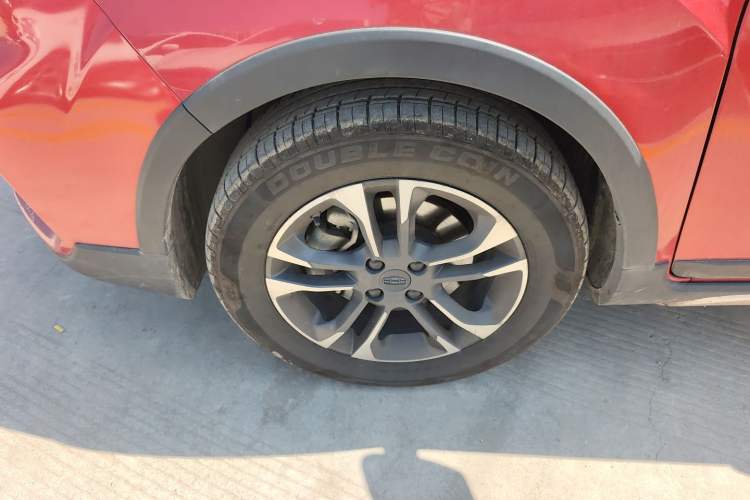 Used Geely Auto Vision X3 2019 Upgraded Model 1.5L CVT Prestige Version Exterior 4