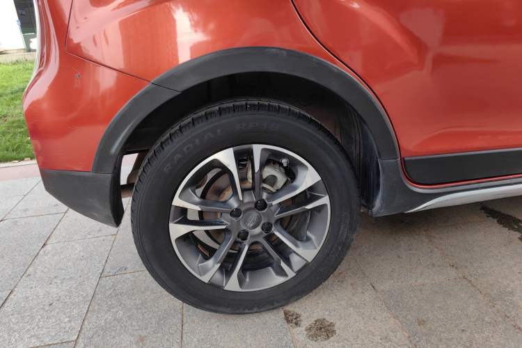 Used Geely Auto Vision X3 2019 Upgraded Model 1.5L Manual Elite Version Exterior 8