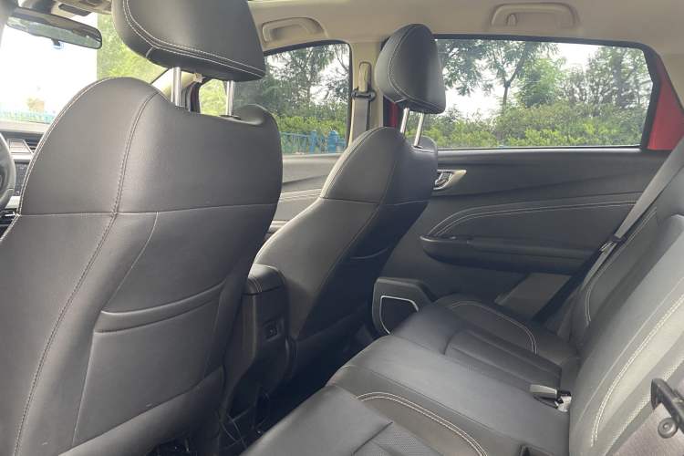 Used Geely Auto Vision X3 2019 Upgraded Model 1.5L CVT Prestige Version Exterior 9