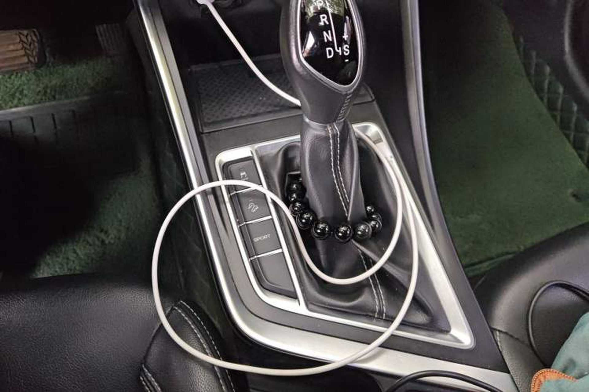 Used Geely Auto Vision X3 2019 Upgraded Model 1.5L CVT Elite Version Gear Lever